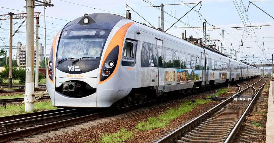 «Укрзализныця» сообщила о задержке поездов из-за травмирования человека на путях в Польше