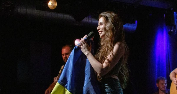 У певицы Христины Соловий выбиты окна в результате ночной ракетной атаки на Львов