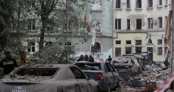 Украина обратится в ЮНЕСКО из-за ракетного удара России по исторической части Львова