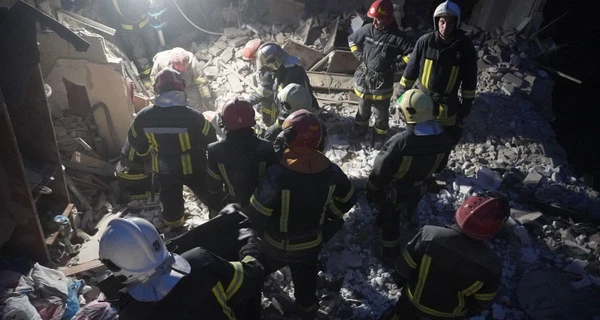 Во Львове завершился разбор завалов, погибли 10 человек