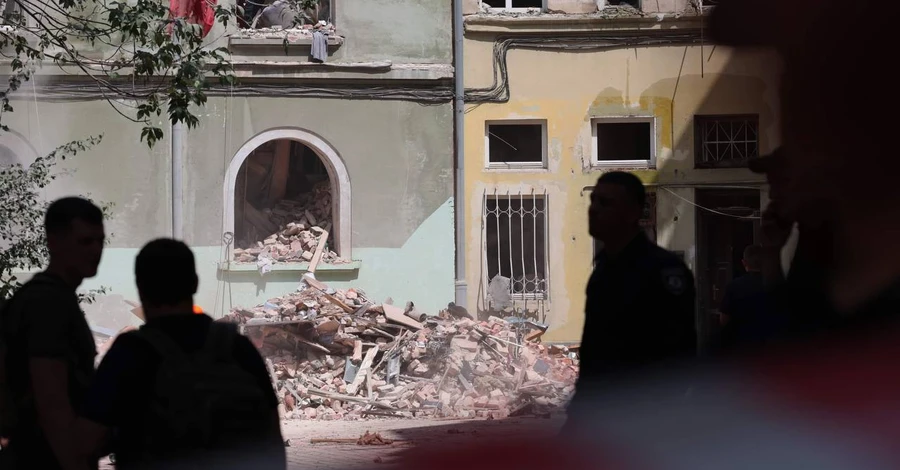 Шесть пострадавших из-за ракетного удара по Львову остаются в больнице с многочисленными ранениями