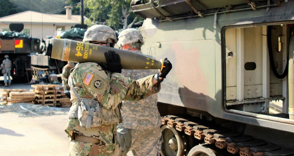 Кассетные боеприпасы для Украины: кто и почему против