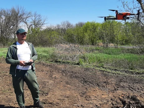 В Харьковской области фермер разминирует поля дроном: проверил уже более 500 гектаров