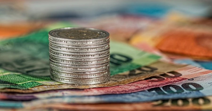 Курс валют на 12 липня: скільки коштують долар, євро та злотий