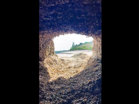 На дні Каховського водосховища знайшли печери монастиря