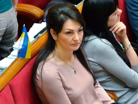 «Слуга народа» приостановила членство Марченко, подозреваемой во взяточничестве