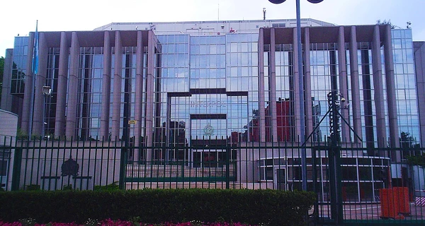 Нацполиция начала передачу Интерполу данных о сбежавших в Европу коллаборантах  