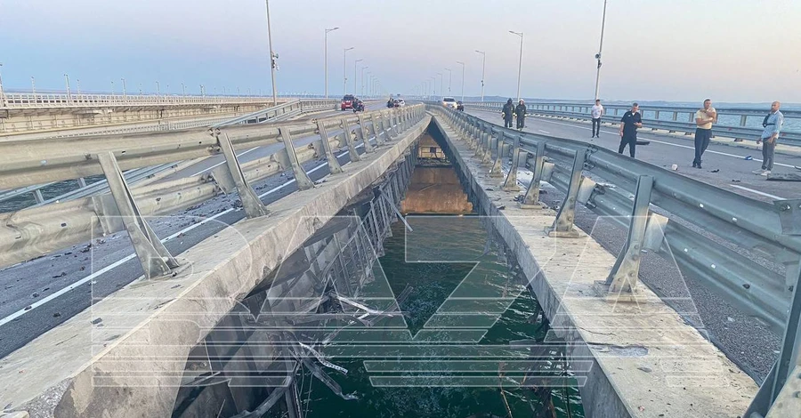 В ГУР и ВСУ прокомментировали взрывы на Крымском мосту