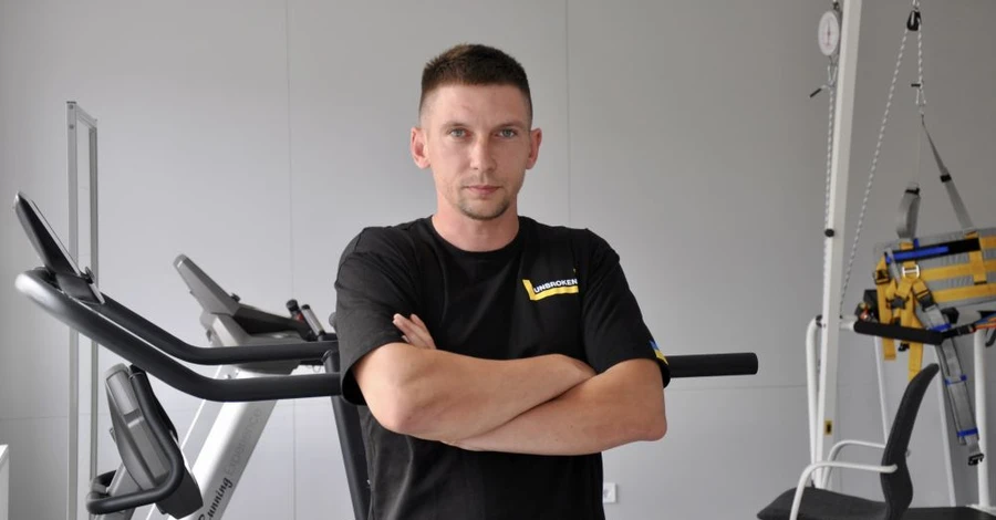 У Львові встановили протези бійцю, який втратив обидві ноги у полоні РФ