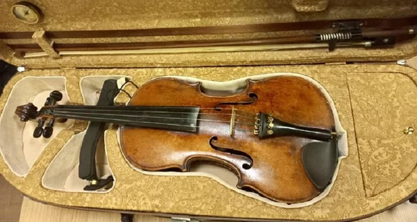 Из Украины пытались вывезти скрипку Страдивари 1730 года