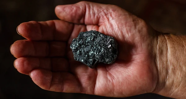 В Покровске после внезапного выброса угля и газа погибли три шахтера