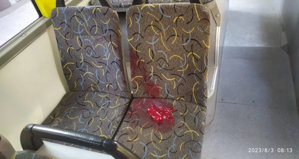 Из-за обстрела Херсона загорелась церковь, госпитализированы пассажиры троллейбуса