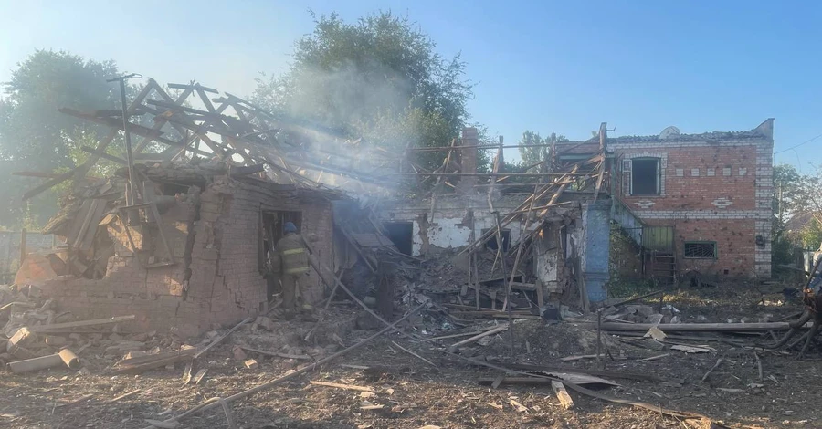 Внаслідок обстрілу Херсона травмовані 9 цивільних, на Донбасі загинули двоє людей