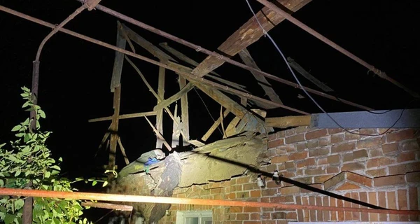 РФ атаковала Никопольщину, погиб 18-летний юноша