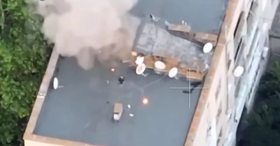 В Олешках завдали удару по окупантах, які запускали дрони з даху будинку