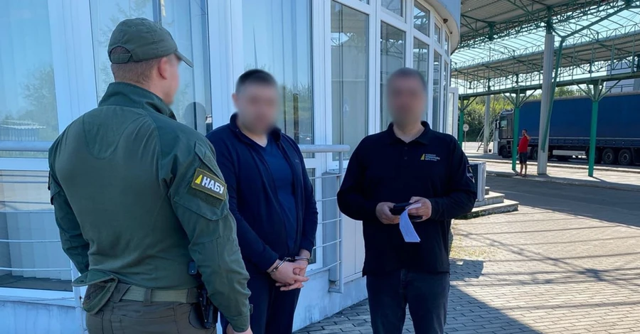 Словакия экстрадировала в Украину подозреваемого в хищениях при закупке ПЦР-тестов 