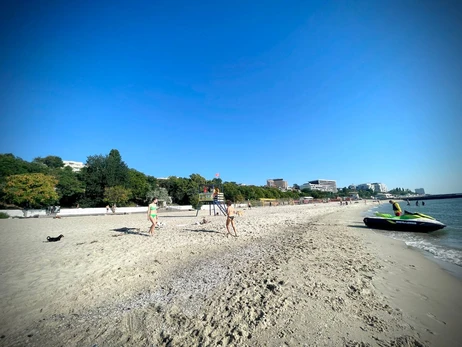 В Одессе впервые с начала войны официально открыли пляжи для купания