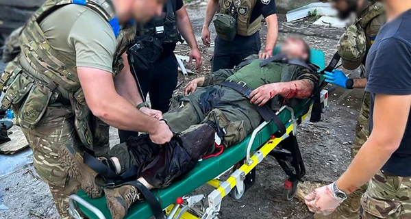 В результате авиаудара по Орехову погиб полицейский и 12 человек ранены (обновлено)