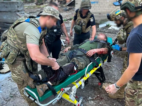 Внаслідок авіаудару по Оріхову загинув поліцейський та 12 людей поранено (оновлено)