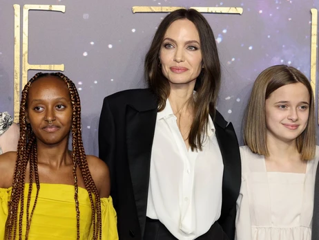 Анджелина Джоли наняла 15-летнюю дочь на работу 