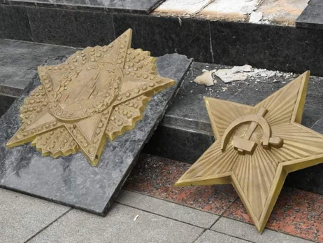 Комитет Рады одобрил законопроект Вятровича о декоммунизации памятников Второй мировой
