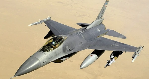 США одобрили отправку Украины F-16 от Нидерландов и Дании - Reuters