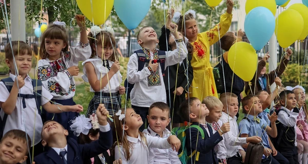 Министр образования посоветовал родителям не заставлять детей идти на первый урок после ночной тревоги