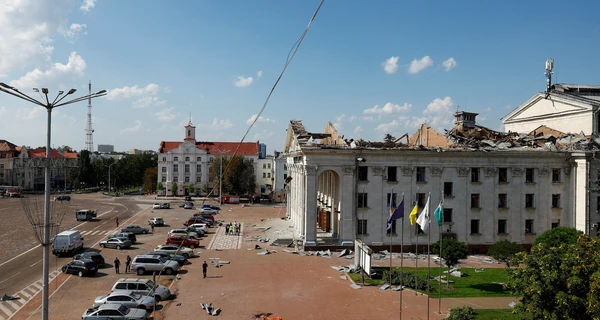 Берлинская прокомментировала скандал вокруг выставки дронов в драмтеатре Чернигова, куда попала ракета