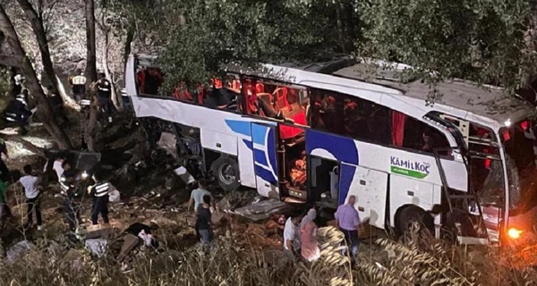 В результате ДТП с автобусом в Турции погибли по меньшей мере 12 человек