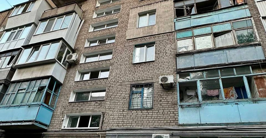 РФ атаковала Запорожье, повреждены жилые многоэтажки