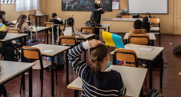 Новий навчальний рік за кордоном: що зміниться для українських школярів 