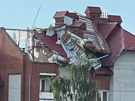 Ураган на Львовщине: без света более 100 населенных пунктов, молния попала в двухэтажный дом