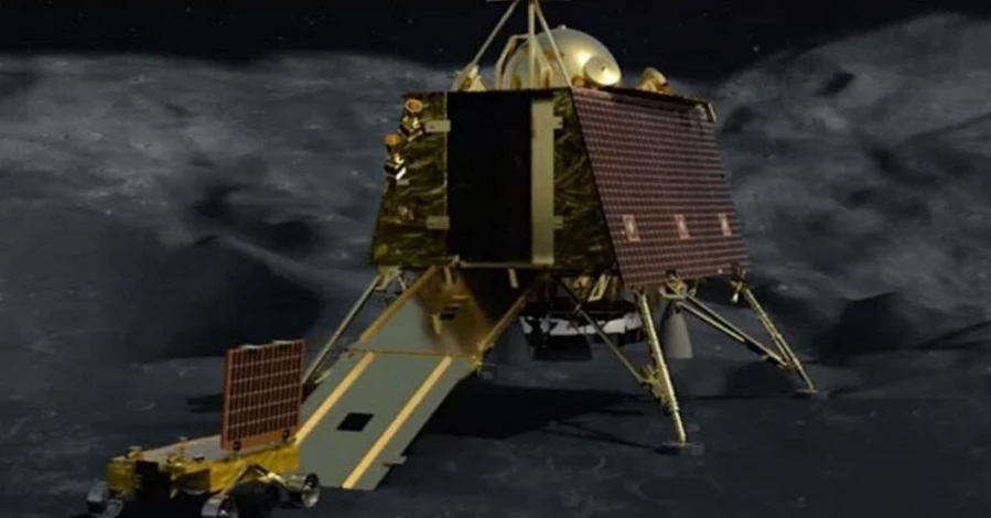 Індія першою в історії посадила свою станцію на південному полюсі Місяця 