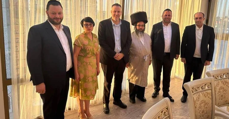 Умань відвідав міністр культури Ізраїлю і пообіцяв, що написи в 