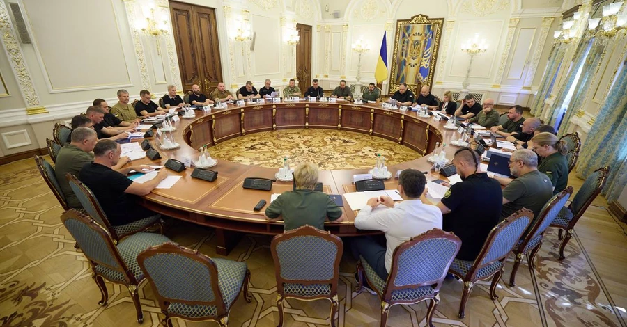 Зеленський провів засідання РНБО- доручив переглянути систему визначення придатності до військової служби