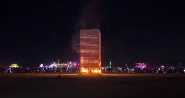 На Burning Man-2023 спалили українську скульптуру, щоб 