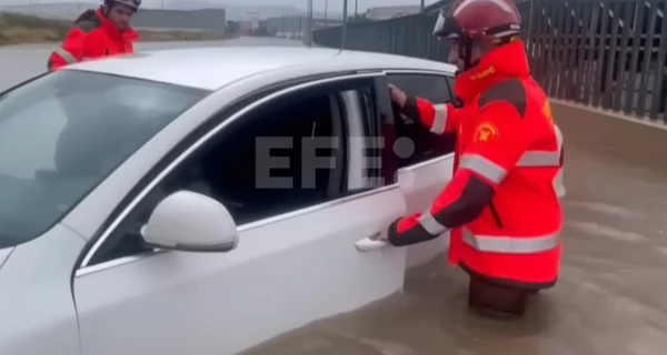 В Мадриде из-за урагана «Дана» затопило метро