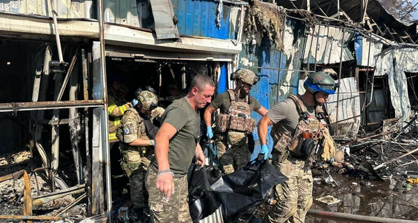 Россия ударила по рынку в Константиновке Донецкой области, погибли 16 человек