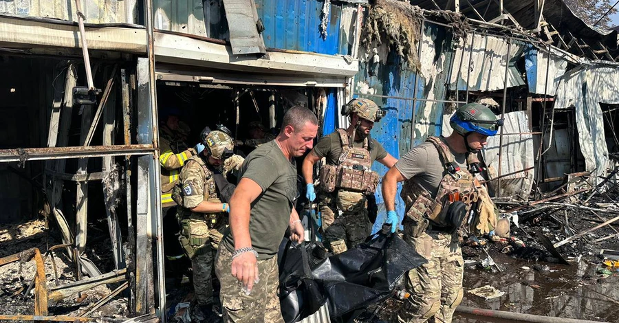 Россия ударила по рынку в Константиновке Донецкой области, погибли 16 человек