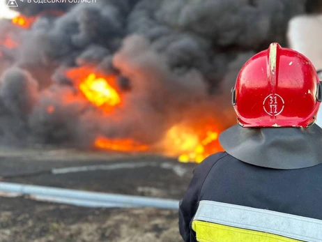 РФ більше трьох годин атакувала Одещину, пошкоджена припортова інфраструктура