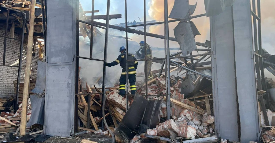 Кількість постраждалих внаслідок удару по будівлі поліції у Кривому Розі досягла 73