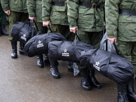 Британська розвідка повідомила про намір РФ призвати до армії 420 тисяч контрактників
