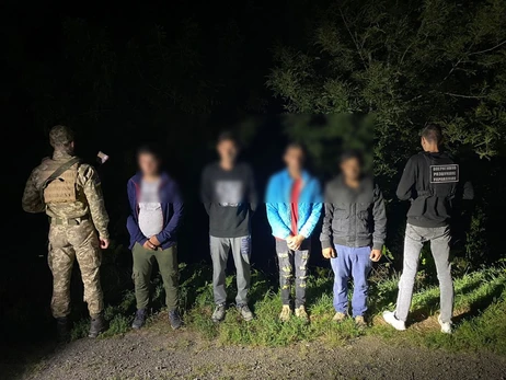 За вихідні майже 60 чоловіків намагались втекти за кордон на Закарпатті