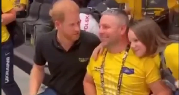 Принц Гарри встал на колено рядом с украинским защитником на Играх непокоренных