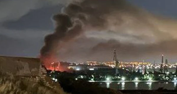 В оккупированном Севастополе прогремели взрывы, РФ сообщила о повреждении двух кораблей 