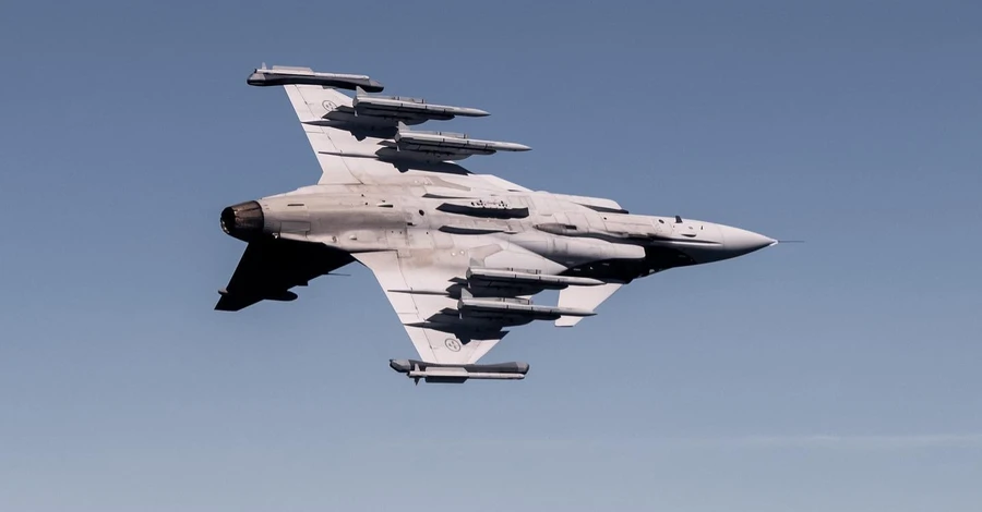 Украинские пилоты прошли ознакомительные учения на шведских истребителях Gripen