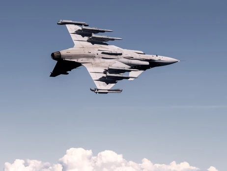 Українські пілоти пройшли ознайомчі навчання на шведських винищувачах Gripen
