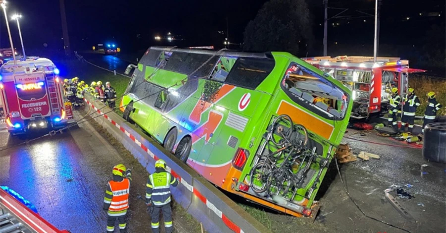 В Австрії перекинувся автобус з пасажирами, серед постраждалих є українці