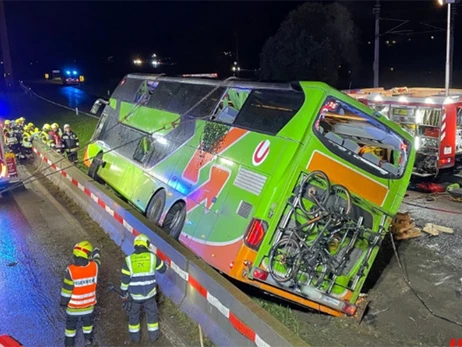 В Австрії перекинувся автобус з пасажирами, серед постраждалих є українці