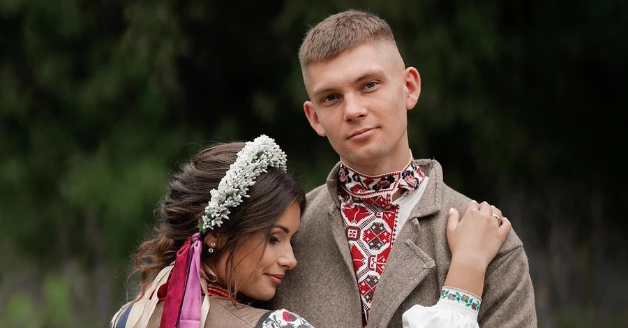 Участник Kalush Orchestra Виталий Дужик сыграл свадьбу с возлюбленной